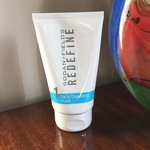 Rodan + Fields Redefine Daily Cleansing Mask